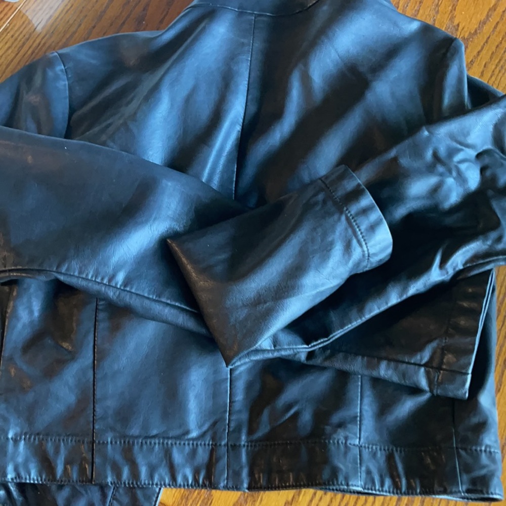 Used - Picture 5 of 5